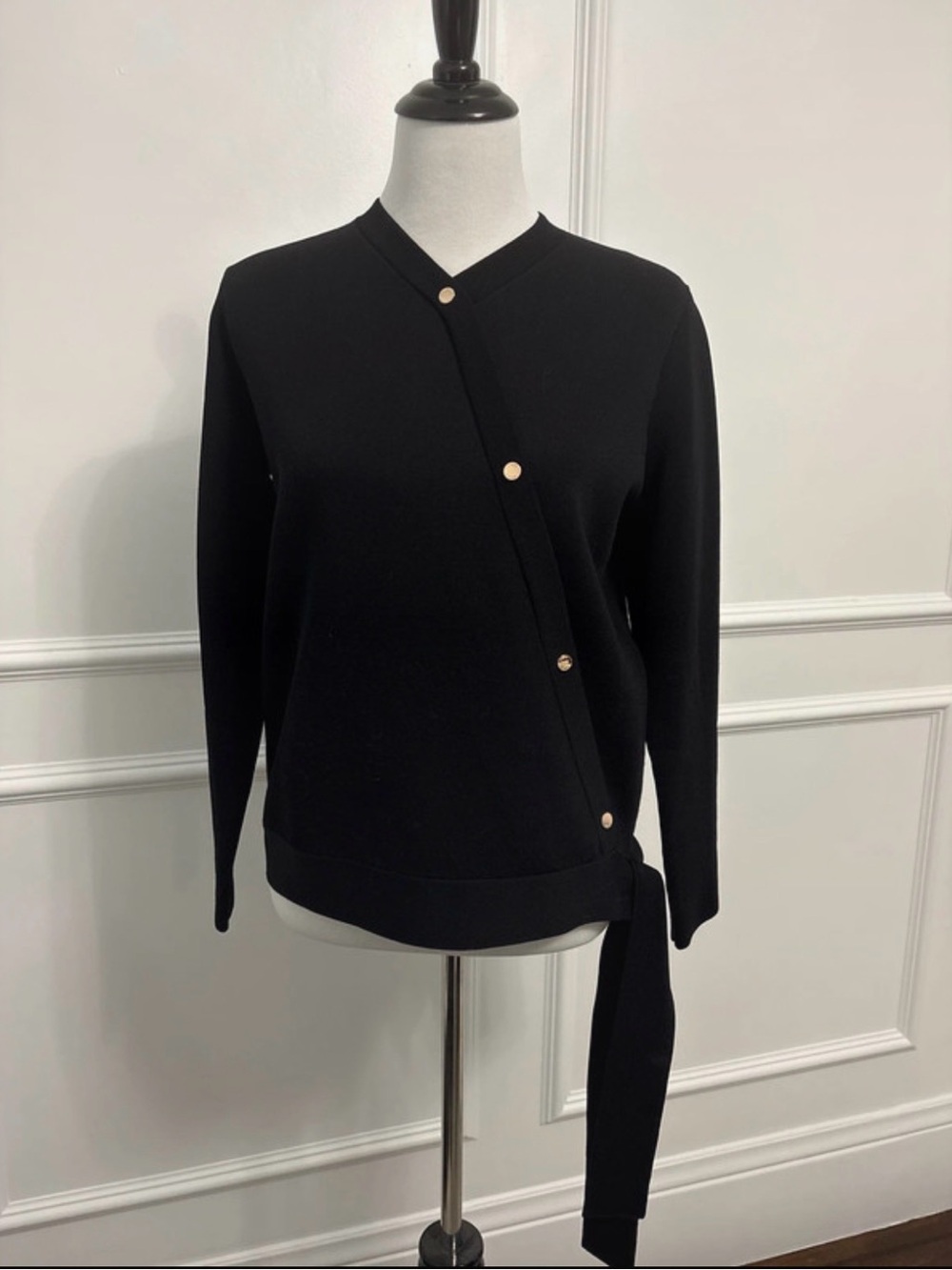 NWOT Aleeza Paris Long Sleeve Knit Top